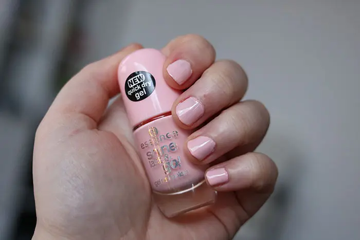 essence nagellak shine last & go nail polish millenial pink
