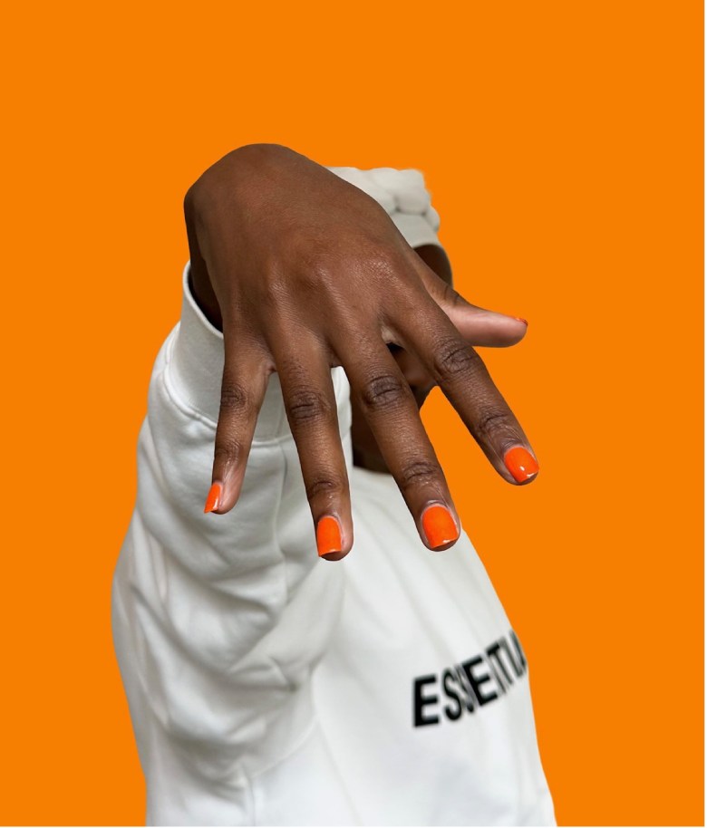 Maniac Nails Nagels in de kleur Daley Orange | DoorMariska